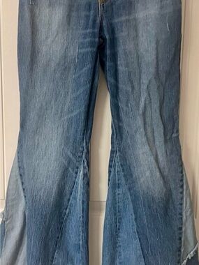Pilcro Flared Wide-Leg Jeans in Medium Blue Wash